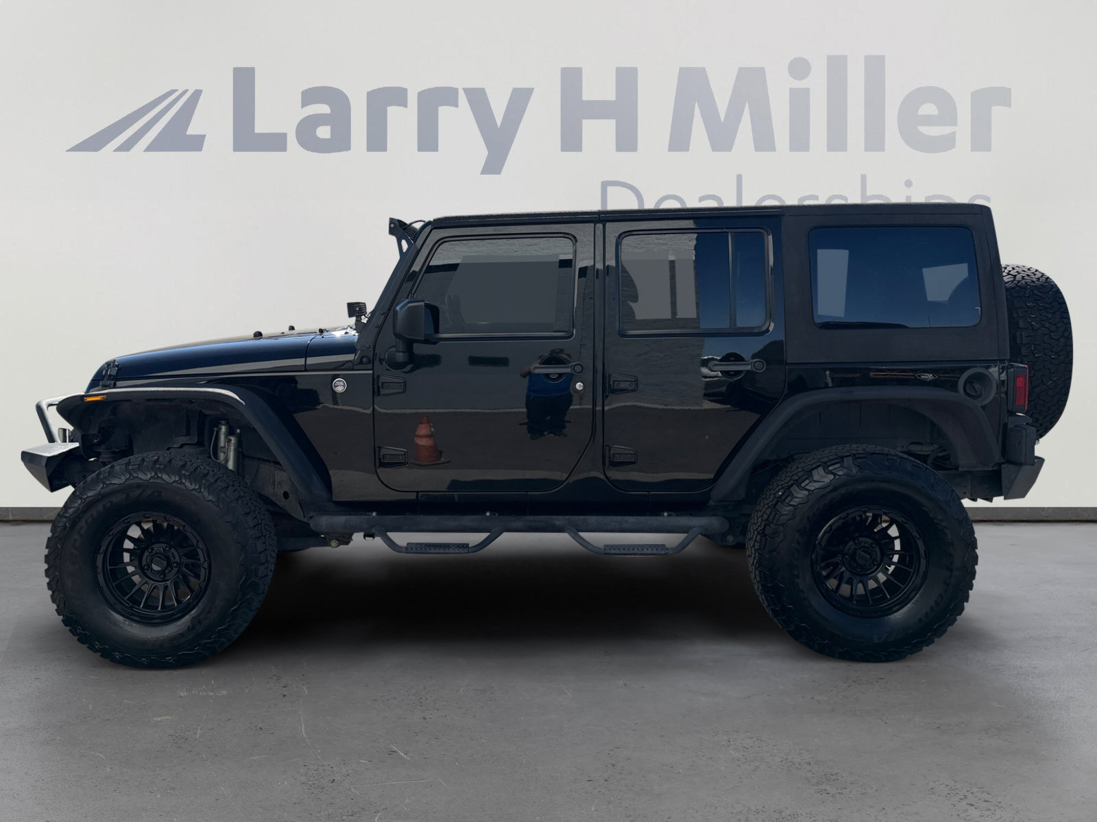 Used 2014 Jeep Wrangler Unlimited Sport w/ Quick Order Package 24S AWD/4WD image 2