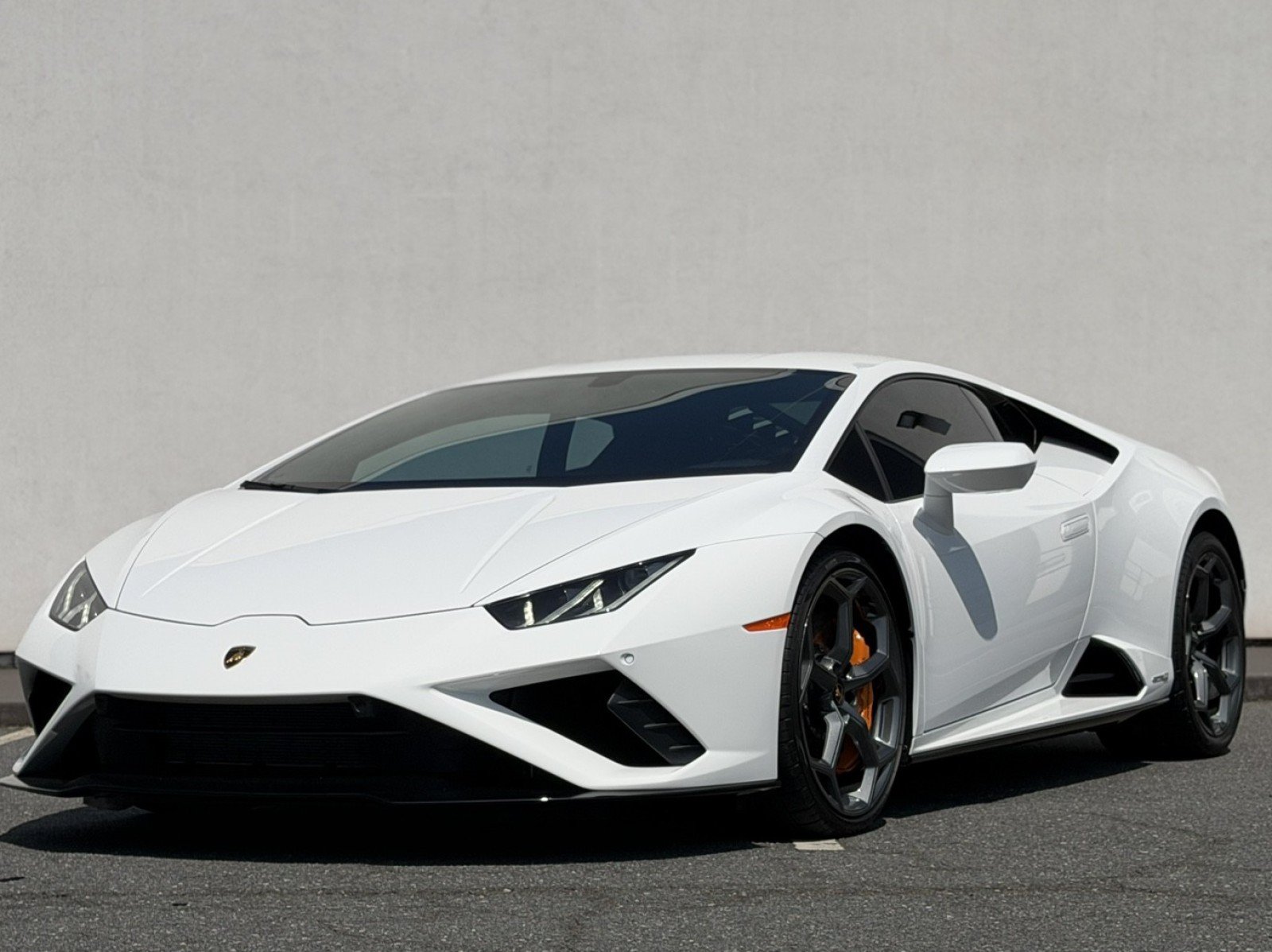 Used 2023 Lamborghini Huracan EVO RWD image 3