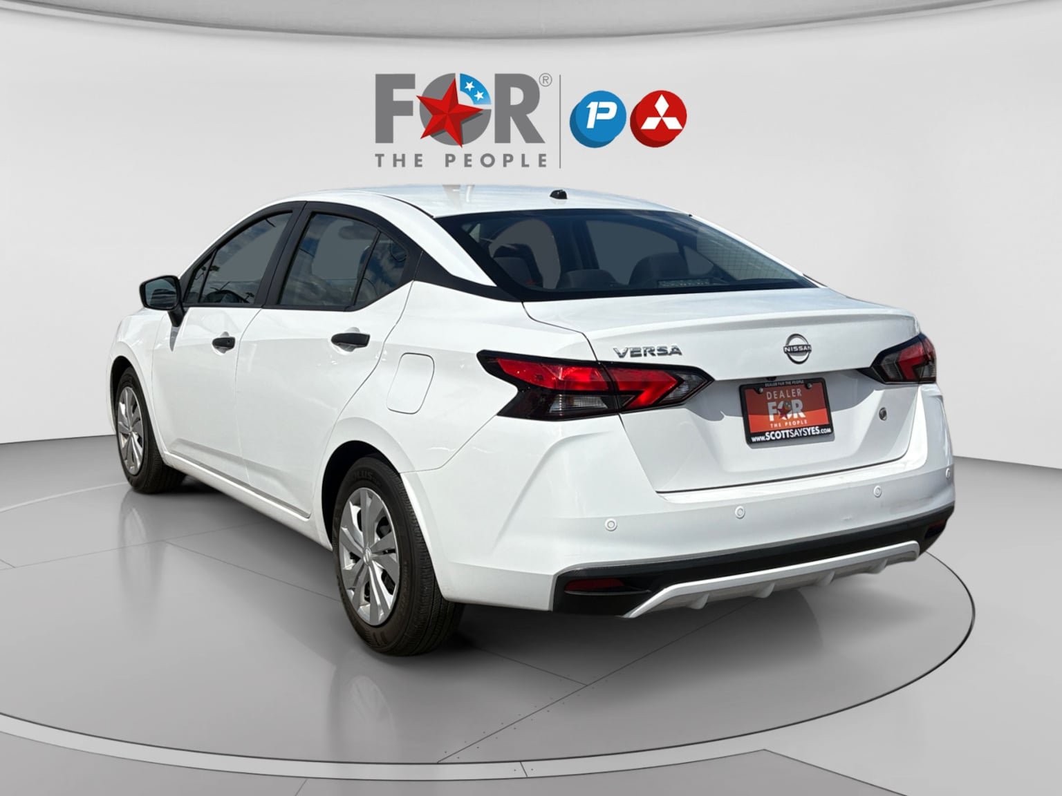 Used 2025 Nissan Versa S FWD image 3