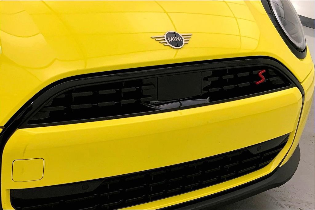 Certified 2025 MINI Cooper S image 29