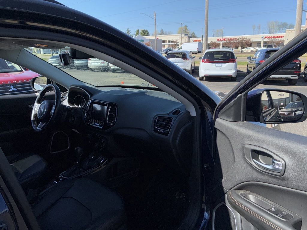 Used 2020 Jeep Compass Limited image 4