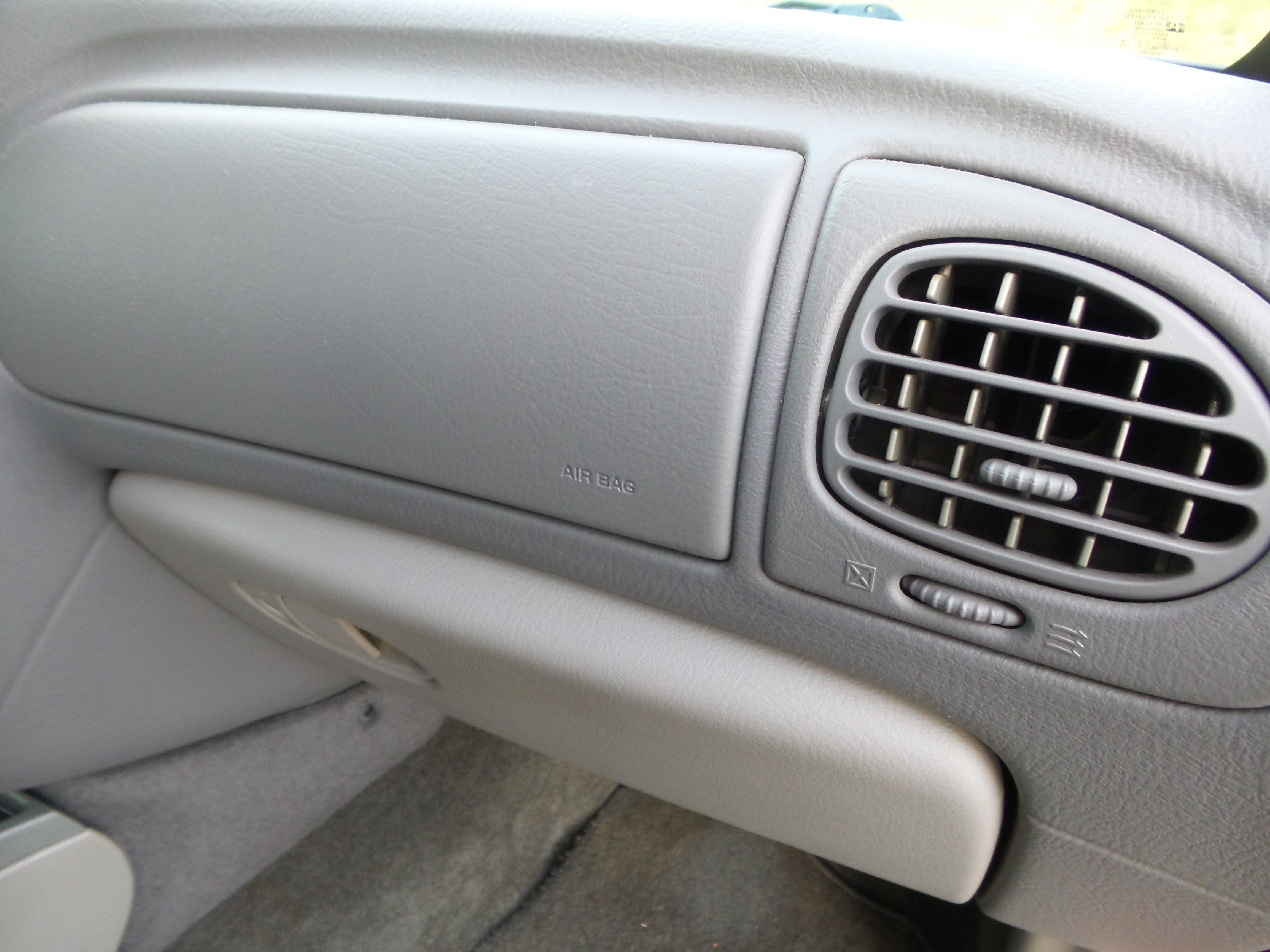 Used 2002 Chevrolet TrailBlazer LS w/ Preferred Equipment Group RWD image 20