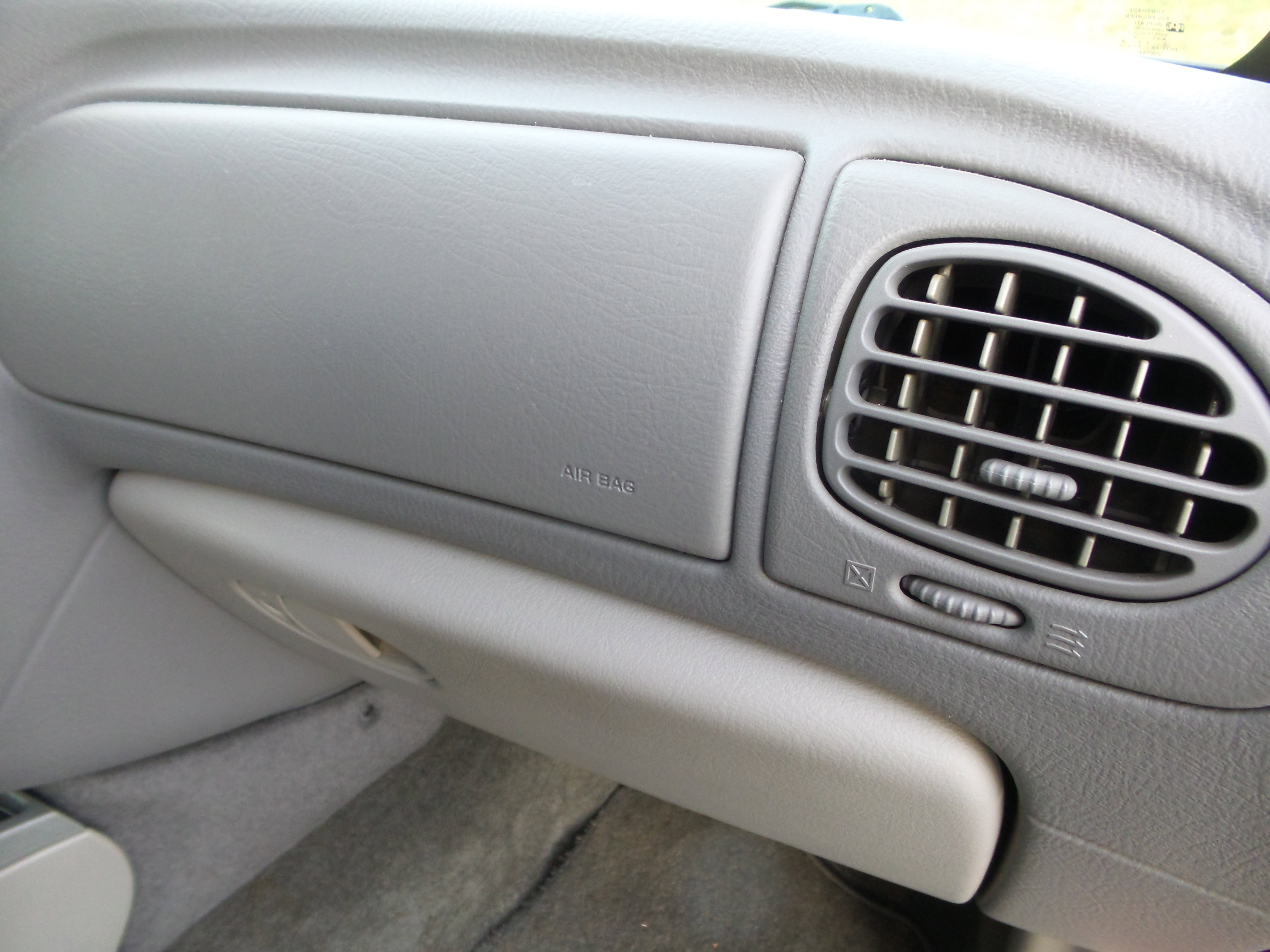 Used 2002 Chevrolet TrailBlazer LS w/ Preferred Equipment Group RWD image 20