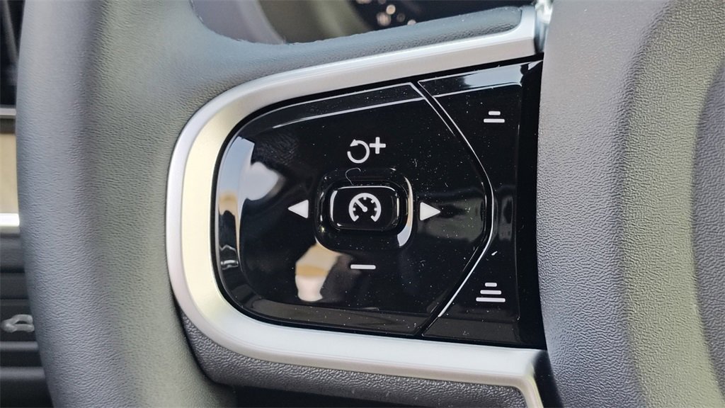 New 2026 Volvo XC60 B5 Plus w/ Protection Package Premier image 15