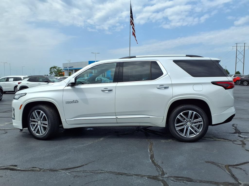 Used 2023 Chevrolet Traverse High Country w/ LPO, Floor Liner Package FWD image 35