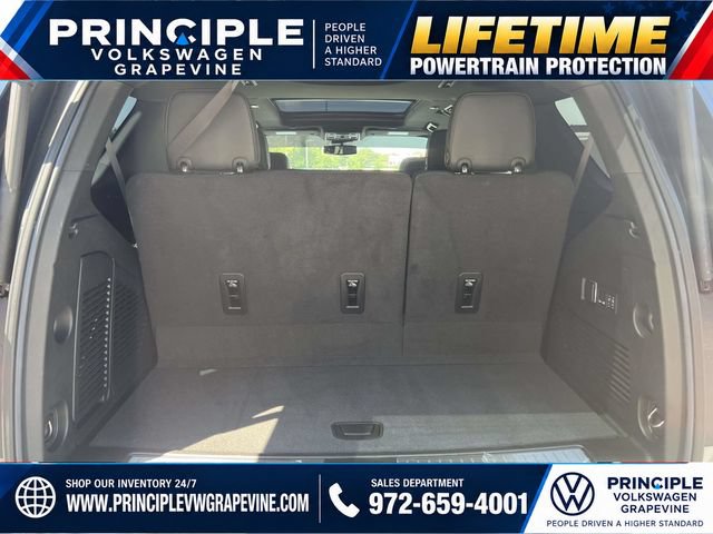 Used 2024 GMC Yukon AT4 w/ Technology Package AWD/4WD image 28