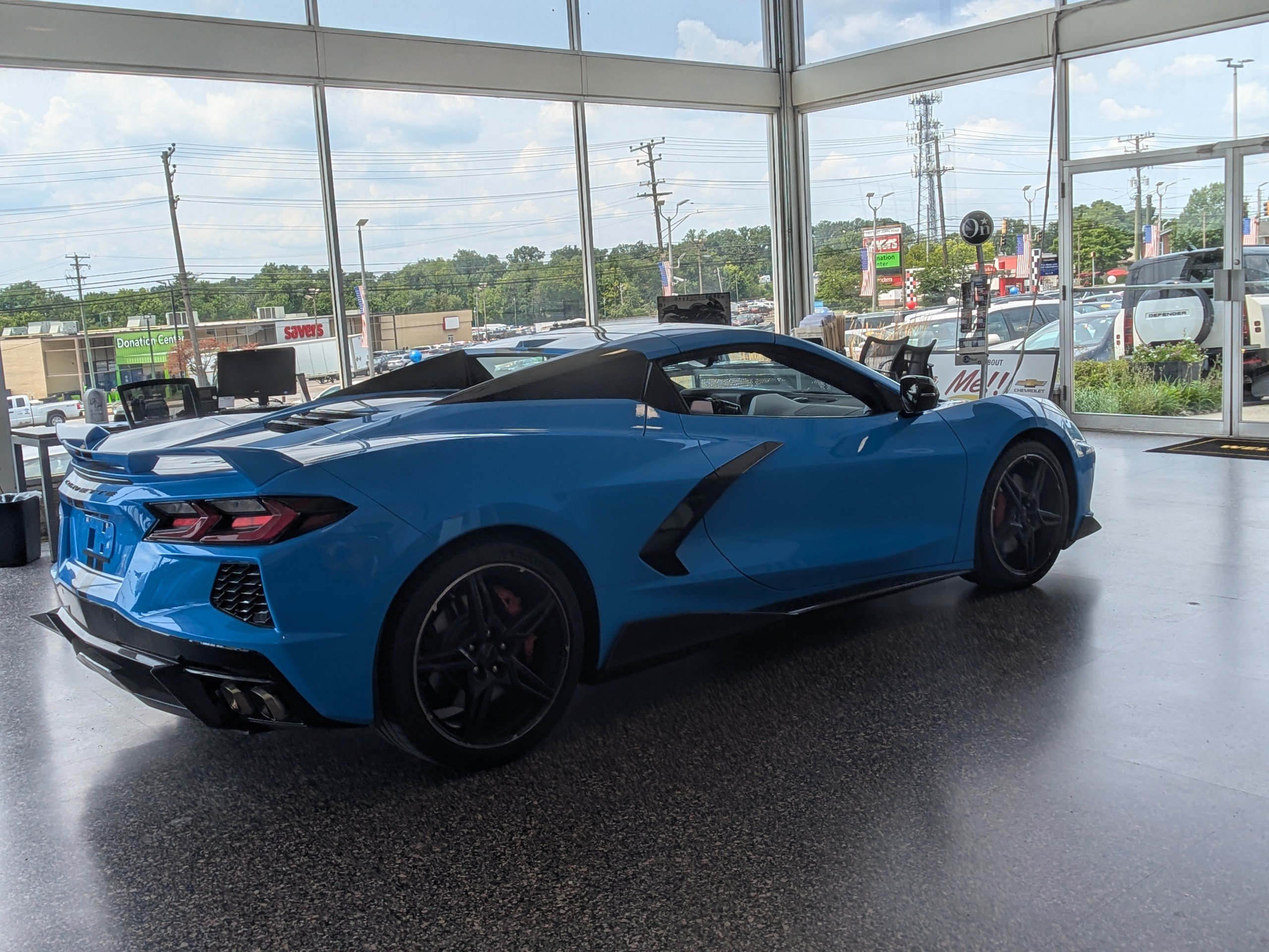 Used 2021 Chevrolet Corvette Stingray Premium Conv w/ Z51 Performance Package RWD image 9
