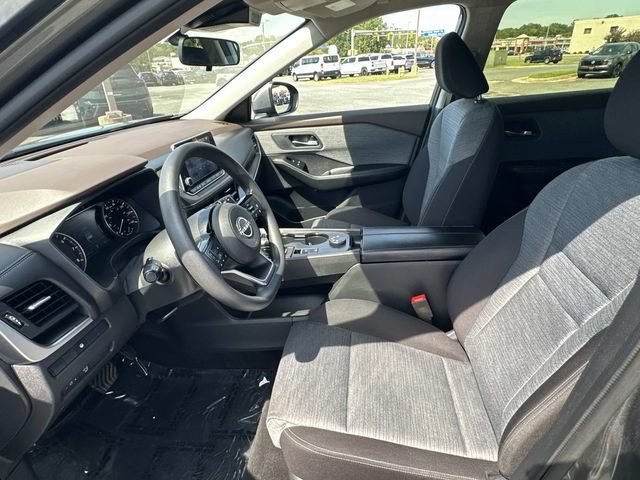 Used 2023 Nissan Rogue SV AWD/4WD image 16