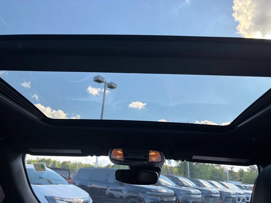 Certified 2020 Jeep Grand Cherokee High Altitude AWD/4WD image 14