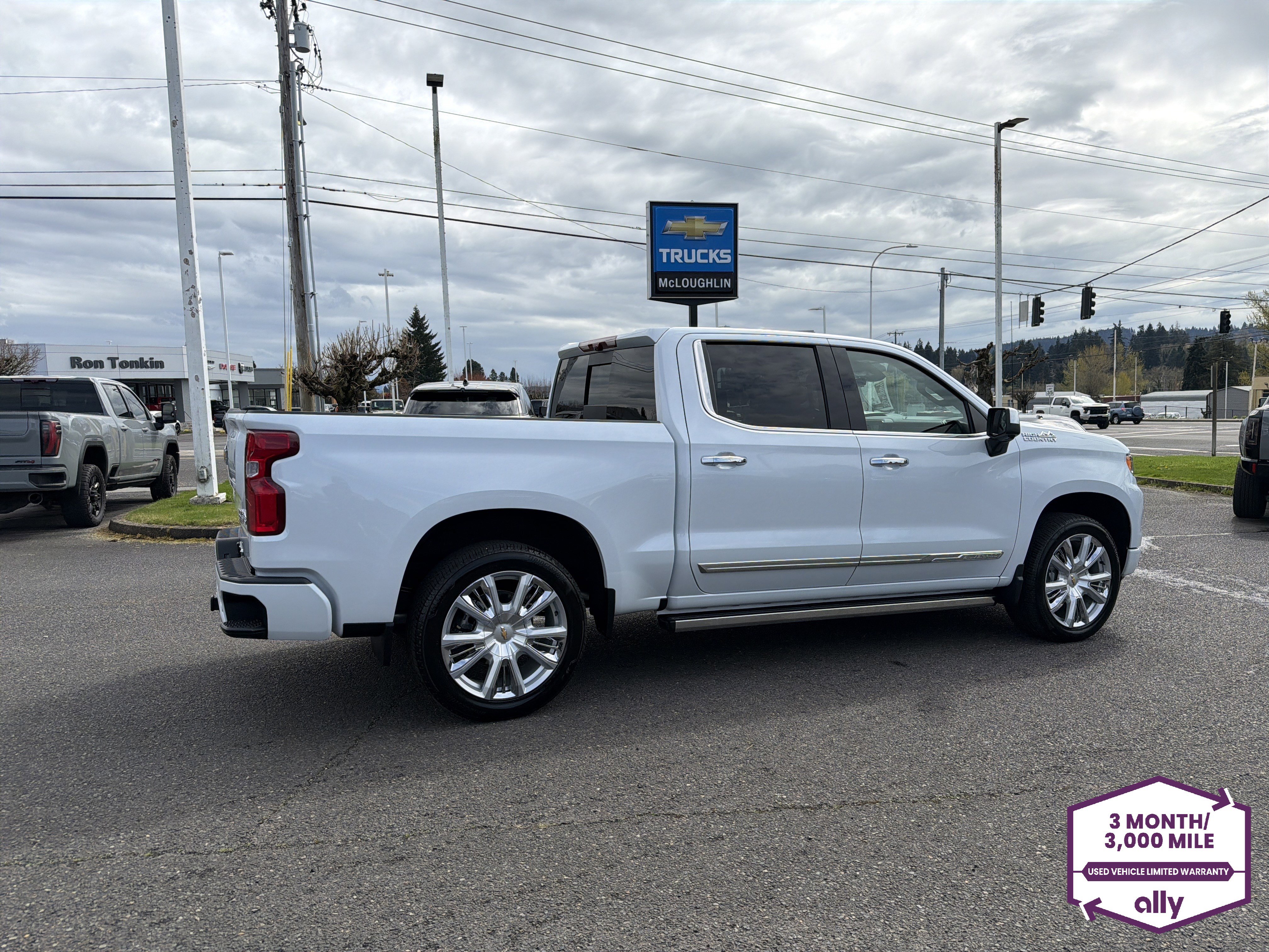 Used 2026 Chevrolet Silverado 1500 High Country AWD/4WD image 6
