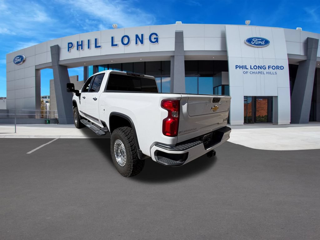 Used 2024 Chevrolet Silverado 2500 High Country w/ High Country Premium Package AWD/4WD image 3