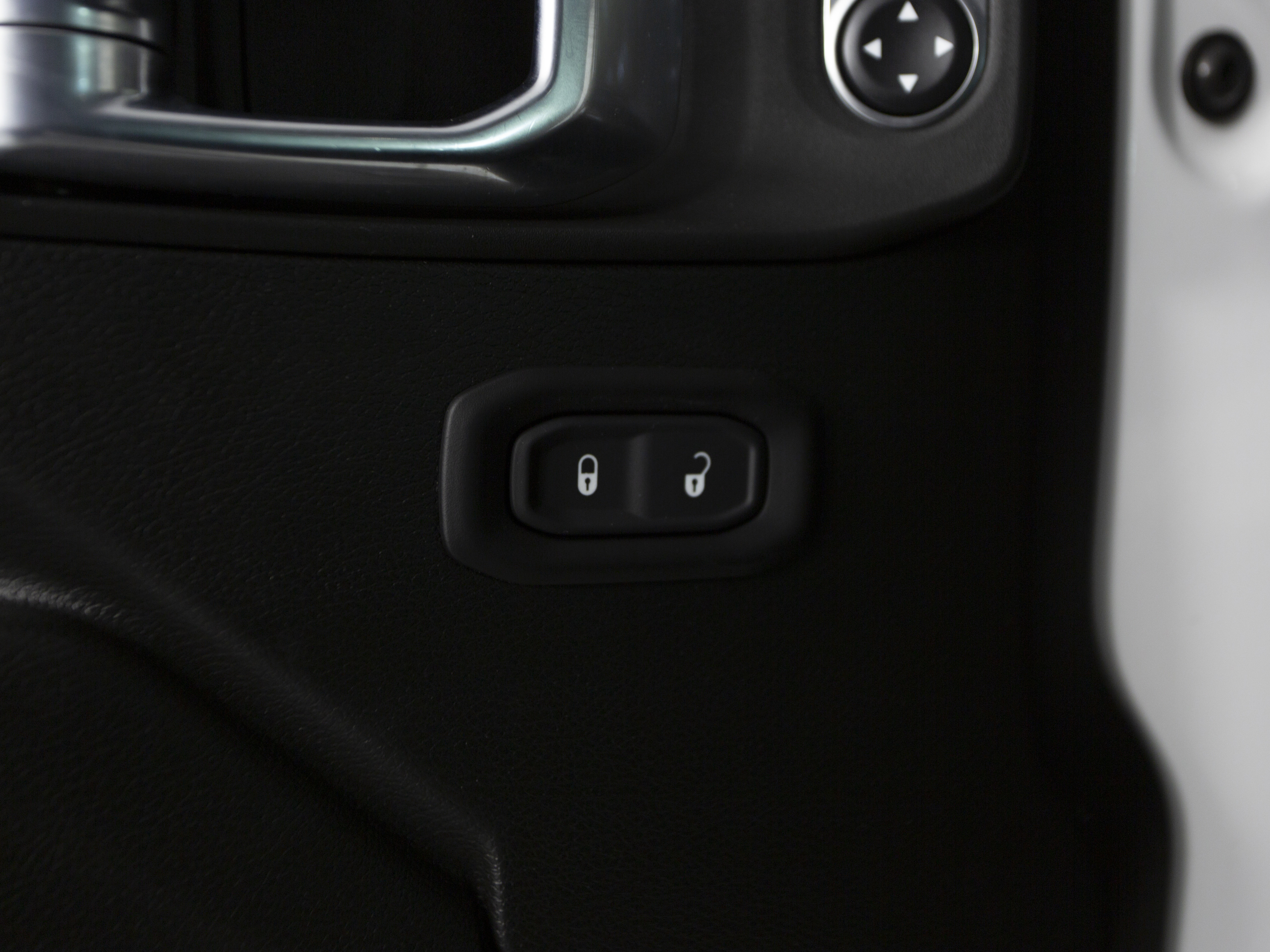 Used 2021 Jeep Wrangler Sport image 12