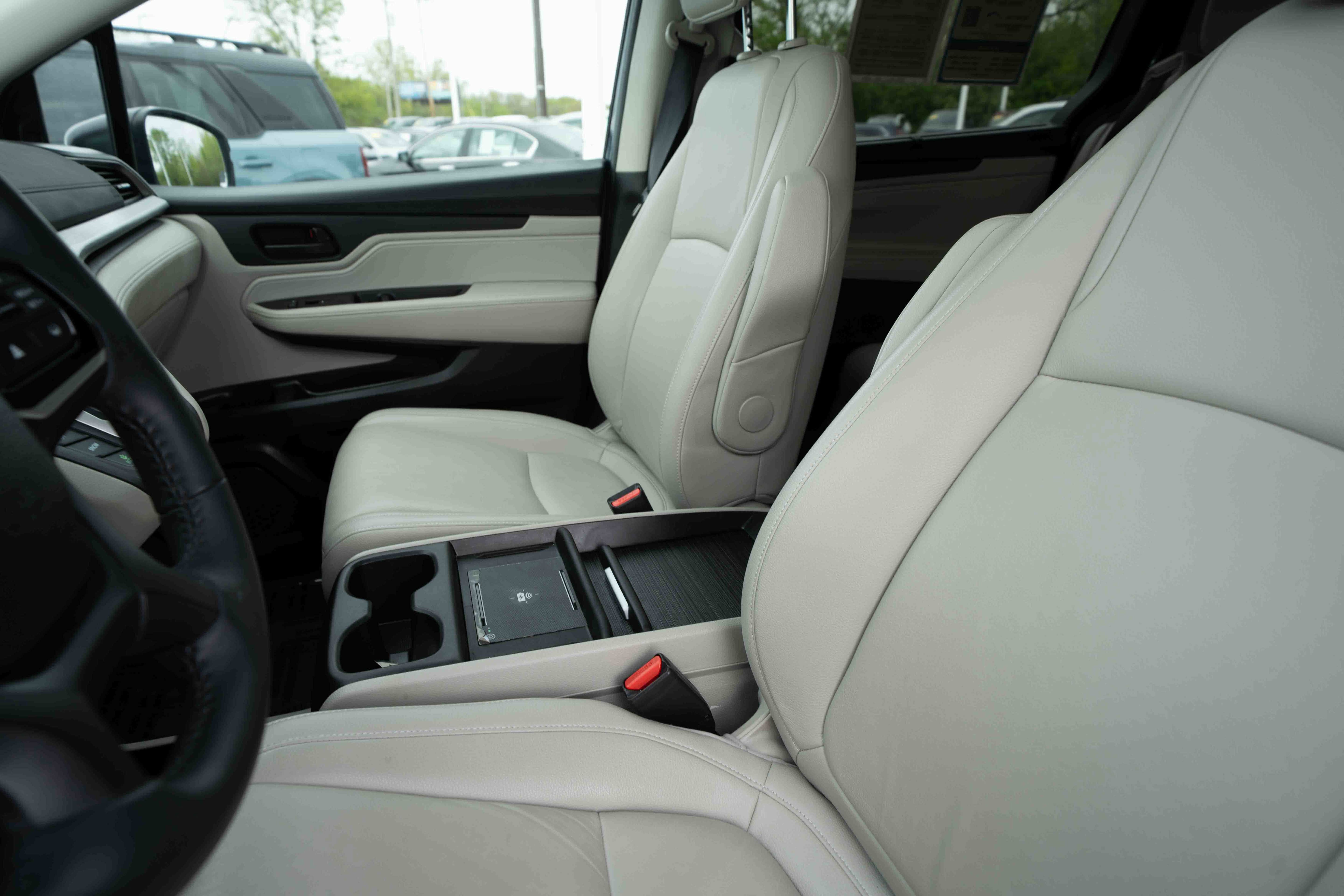 Certified 2025 Honda Odyssey EX-L image 10