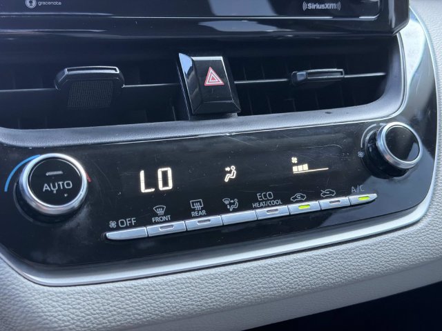 Used 2022 Toyota Corolla LE FWD image 24