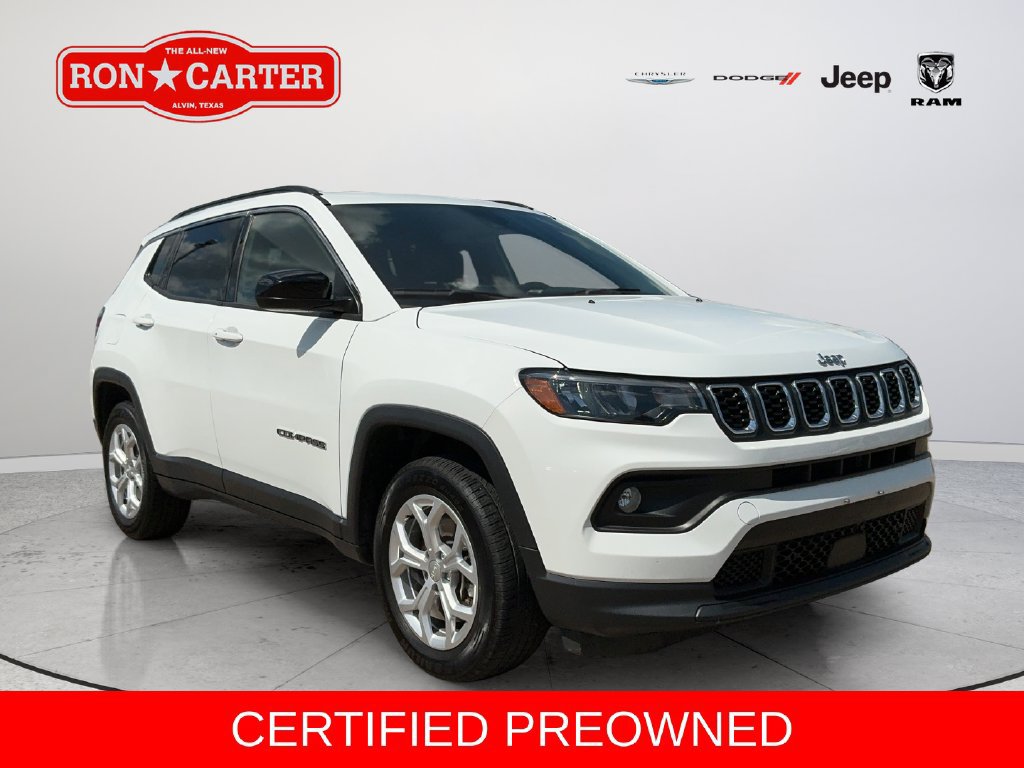 Used 2024 Jeep Compass Latitude AWD/4WD image 1