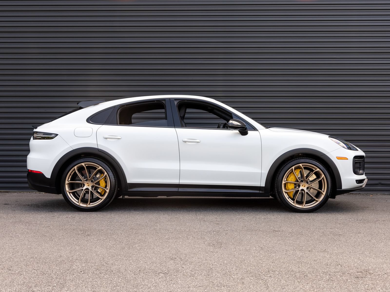 Certified 2022 Porsche Cayenne Turbo GT AWD/4WD image 8