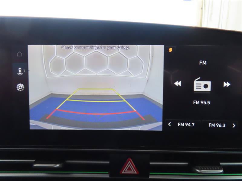 Used 2024 Hyundai Elantra SEL FWD image 25