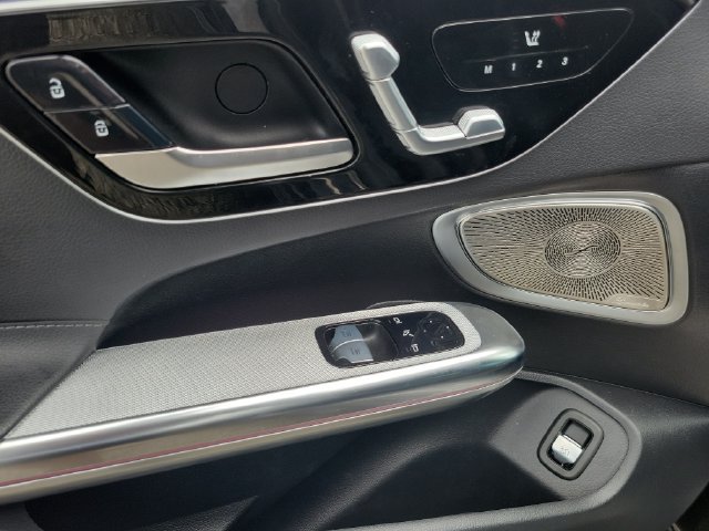 Used 2024 Mercedes-Benz CLE 300 4MATIC Coupe image 17