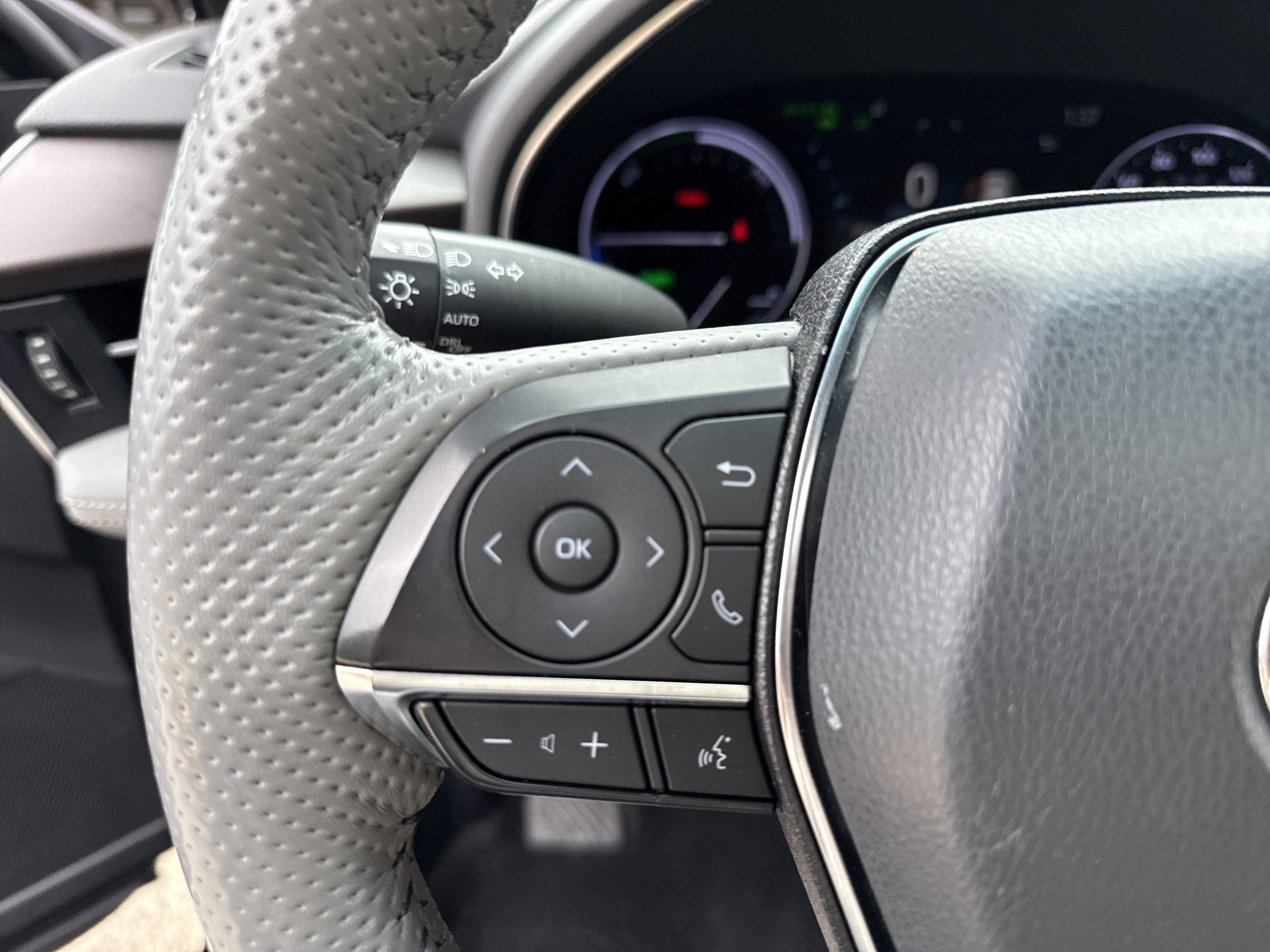 Used 2022 Toyota Avalon Limited w/ Advanced Safety Package image 24