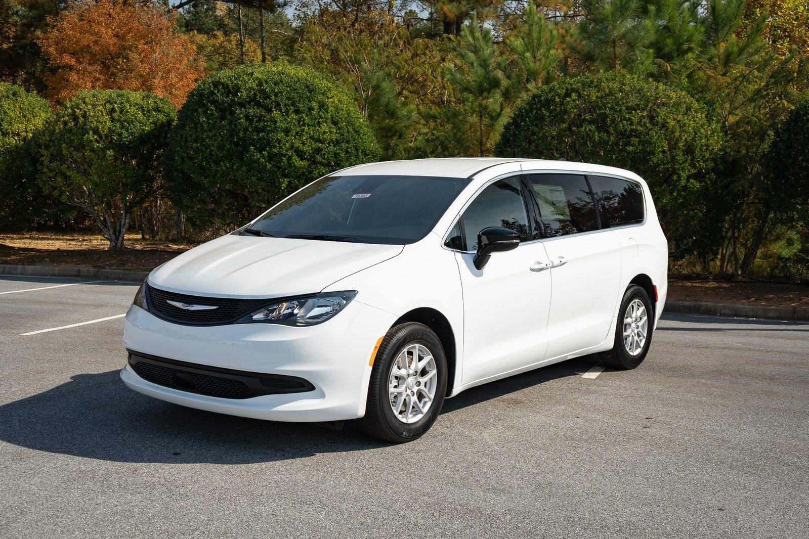 New 2026 Chrysler Voyager LX image 3