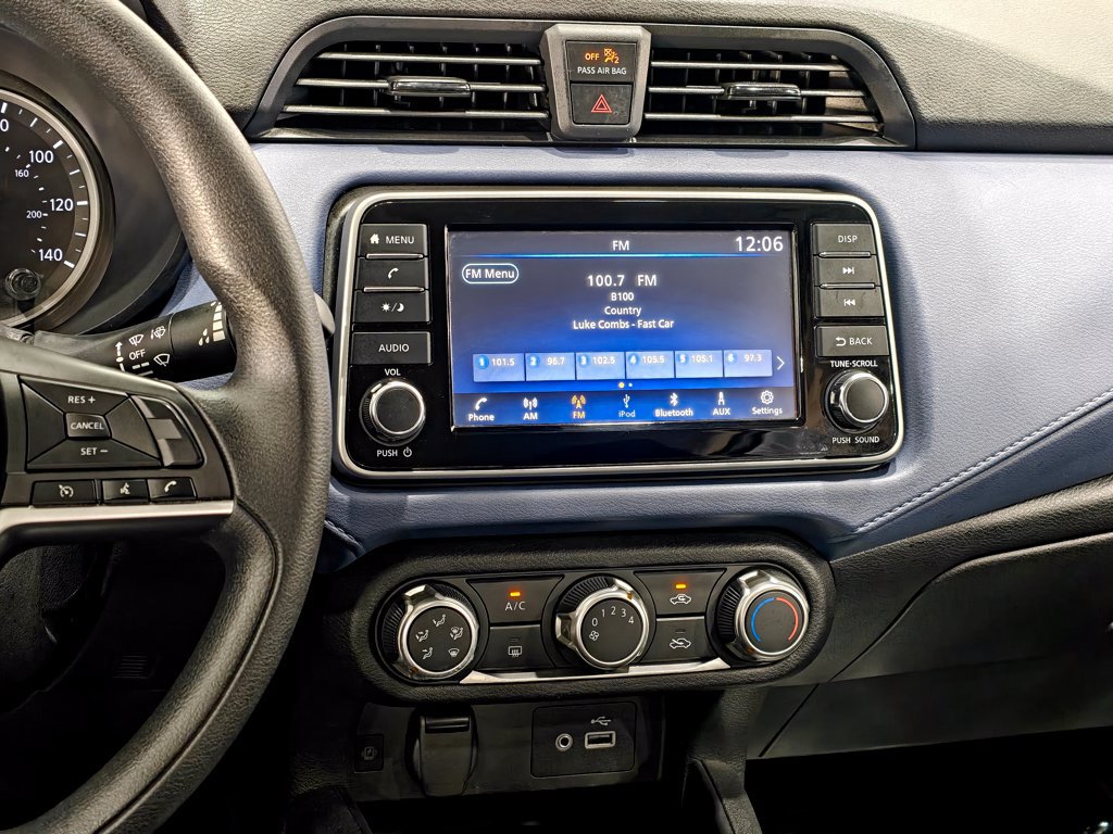 Used 2024 Nissan Versa SV FWD image 6