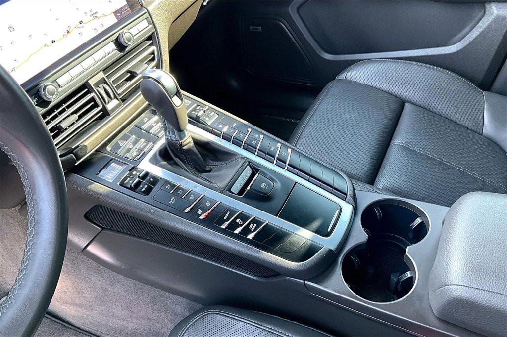 Used 2021 Porsche Macan image 15