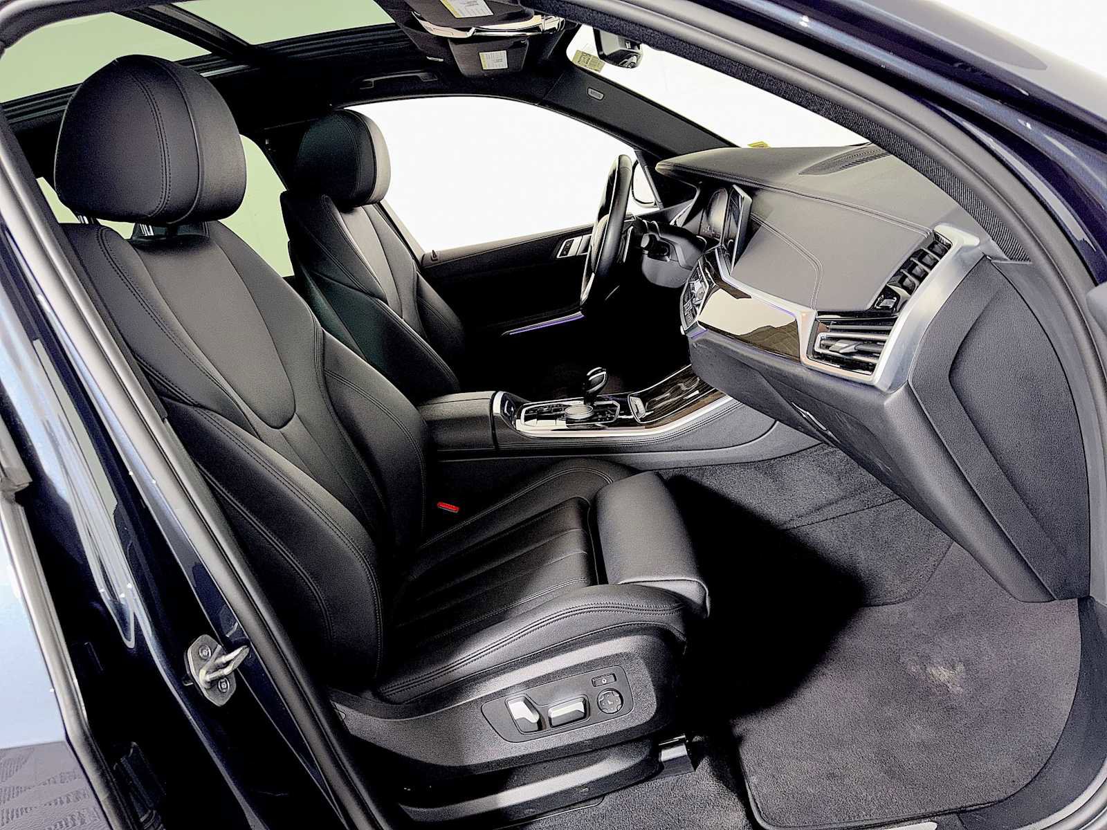 Used 2022 BMW X5 xDrive40i w/ Premium Package image 25