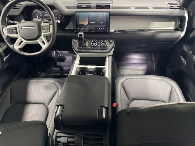 Used 2025 Land Rover Defender 110 S image 12