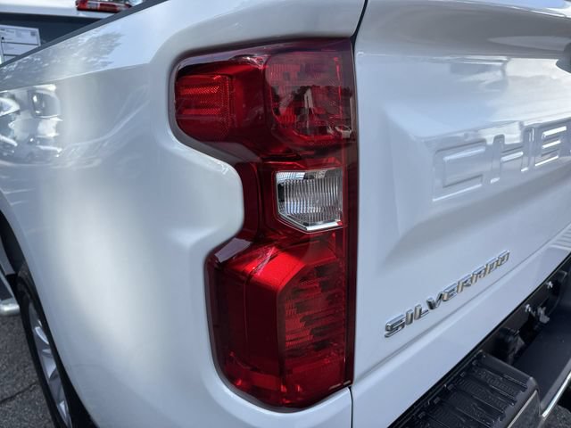 Used 2025 Chevrolet Silverado 1500 W/T RWD image 15