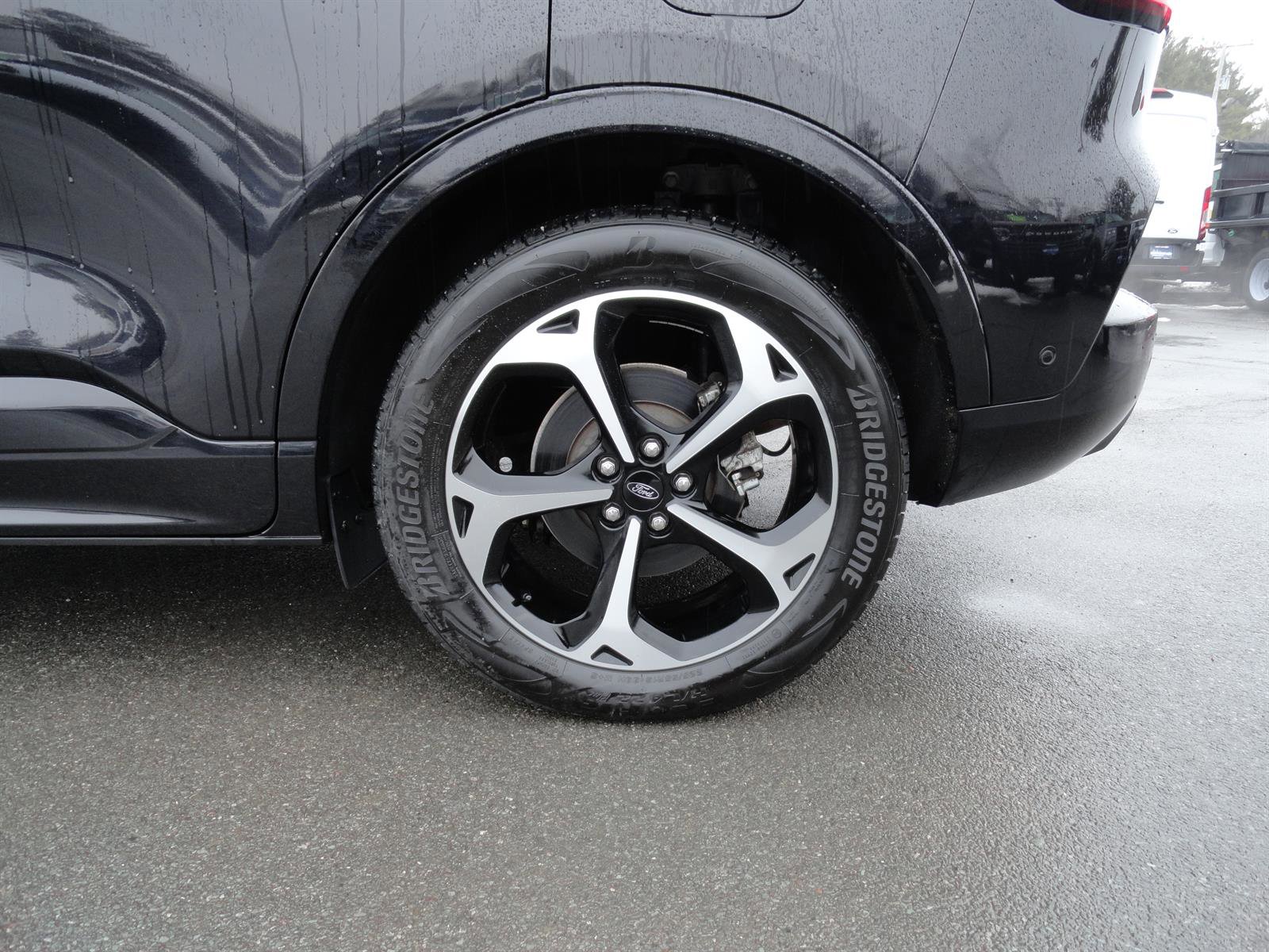 Certified 2023 Ford Escape ST-Line Elite w/ Premium Technology Package AWD/4WD image 9
