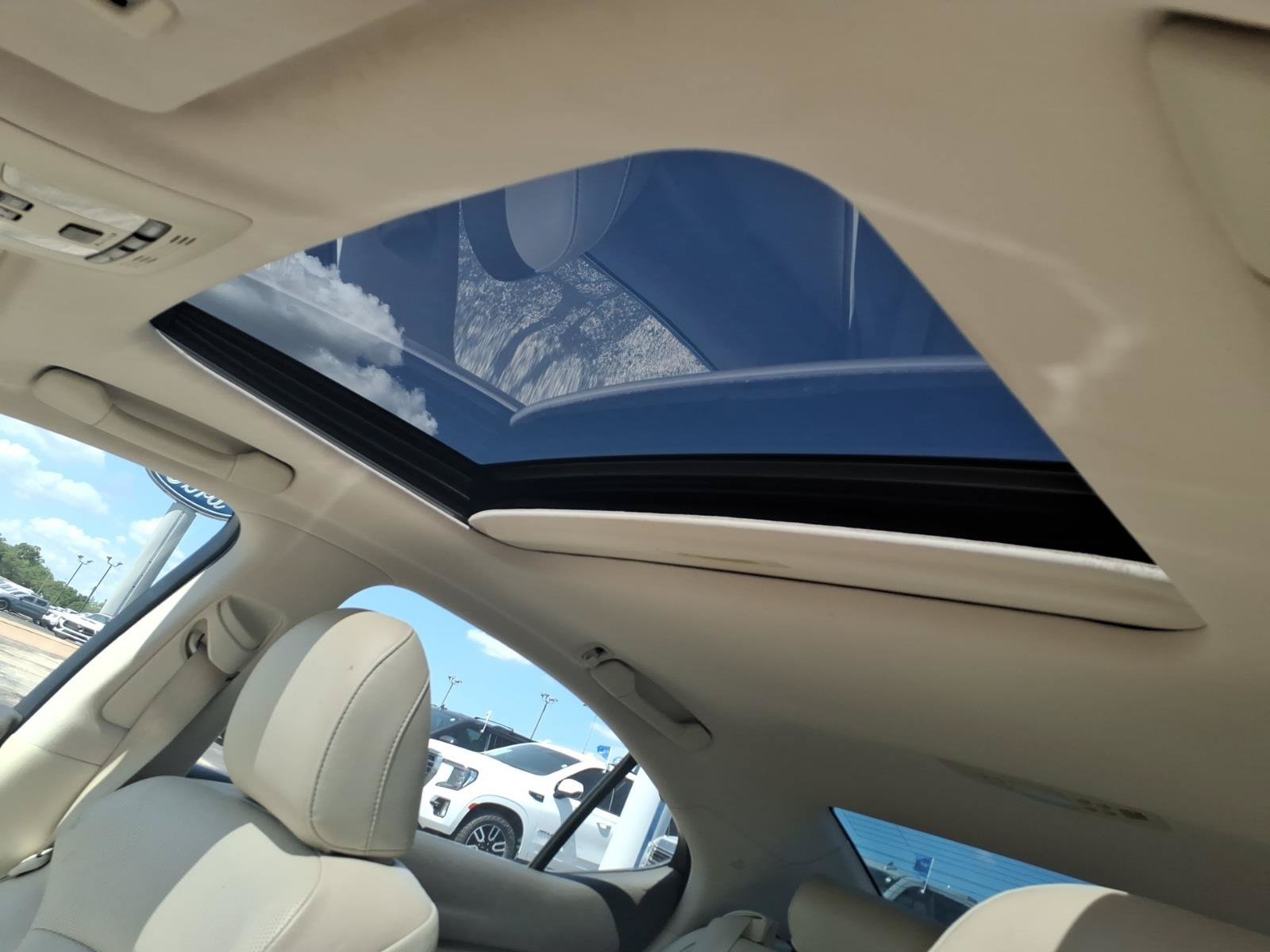 Used 2012 Lexus IS 250 w/ Premium Pkg Value Edition RWD image 8