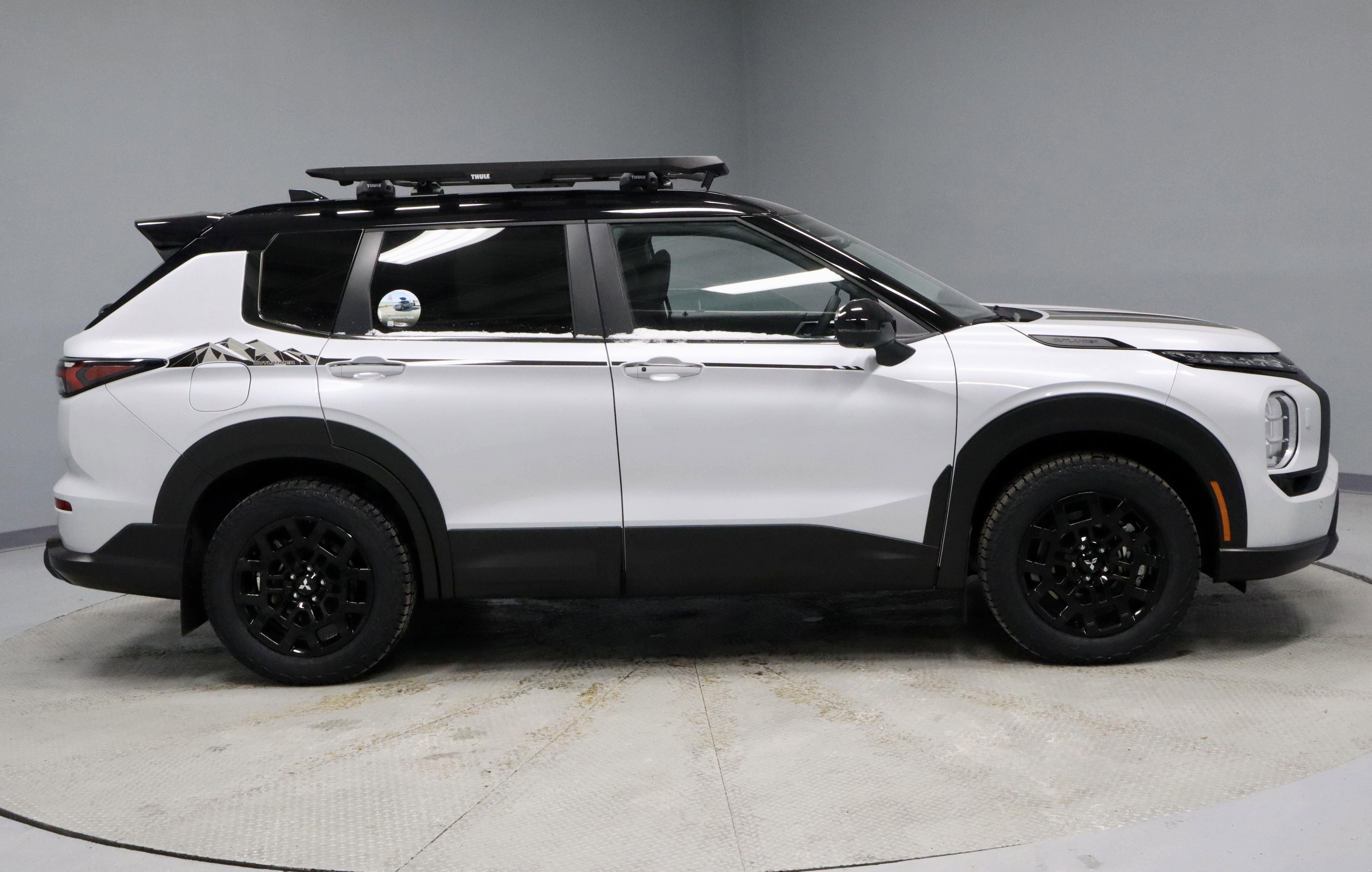 New 2026 Mitsubishi Outlander Trail Edition image 9