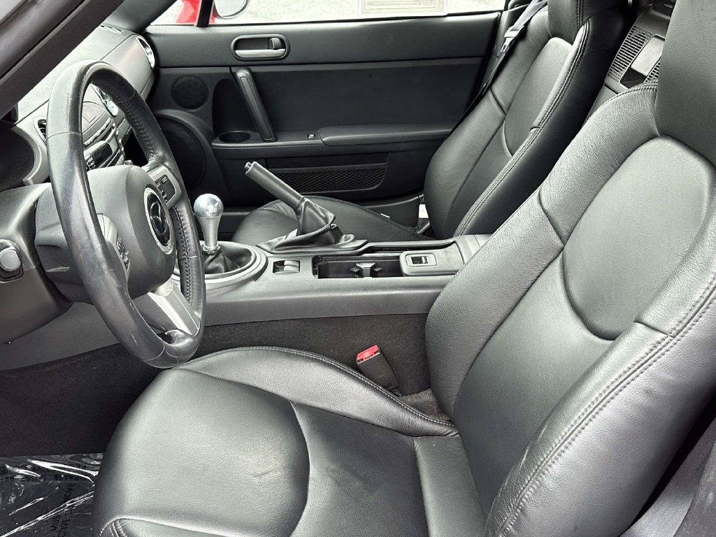 Used 2009 MAZDA MX-5 Miata Sport w/ Convenience Pkg RWD image 13