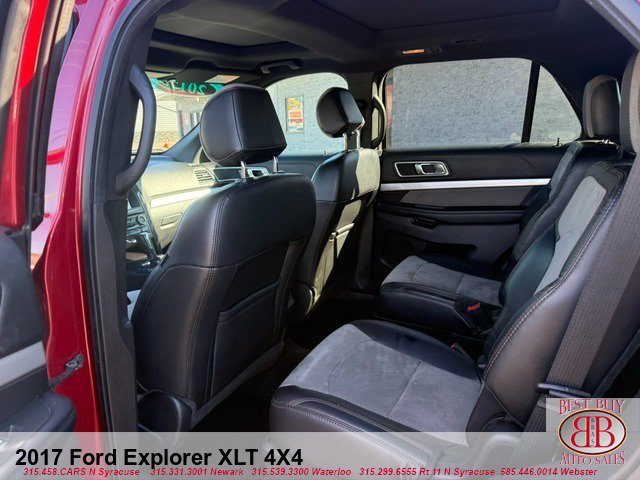 Used 2017 Ford Explorer XLT w/ Equipment Group 202A AWD/4WD image 12