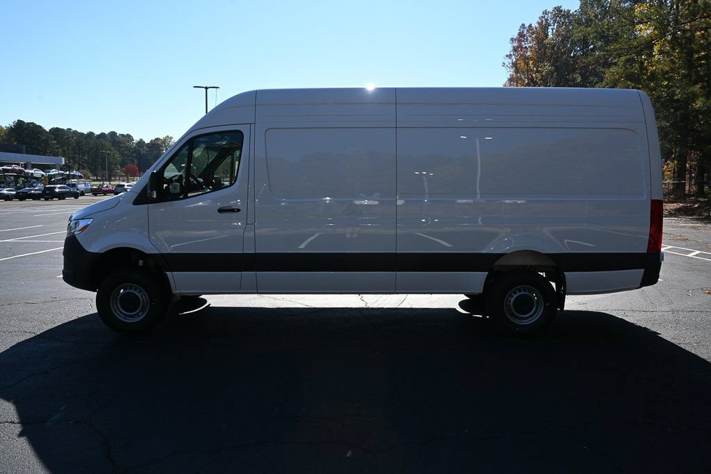 Used 2026 Mercedes-Benz Sprinter 2500 image 3