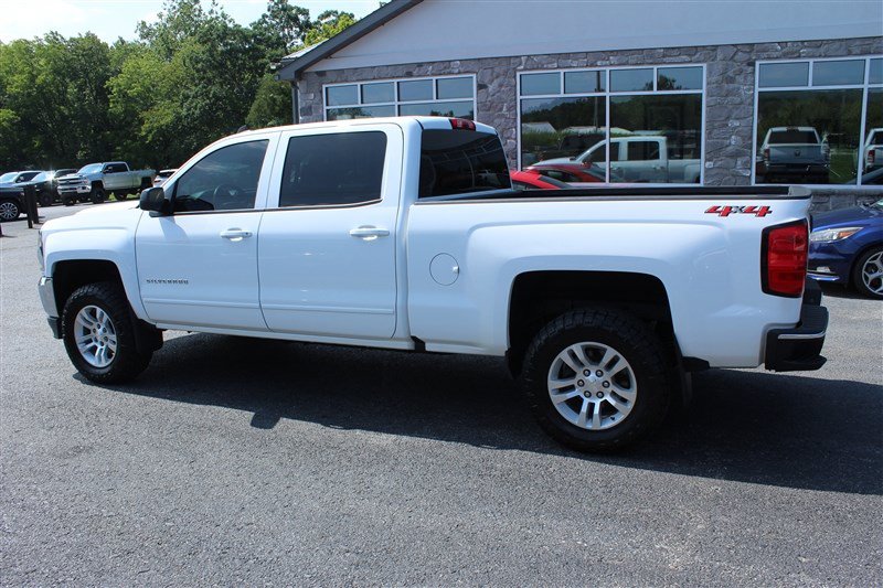 Used 2018 Chevrolet Silverado 1500 LT w/ Max Trailering Package AWD/4WD image 4