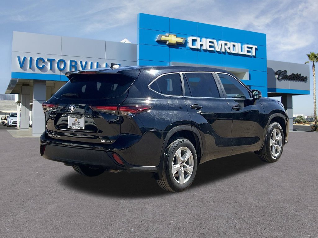 Used 2025 Toyota Highlander LE AWD/4WD image 12