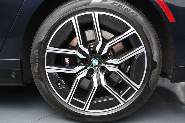 Used 2023 BMW 760i xDrive AWD/4WD image 9