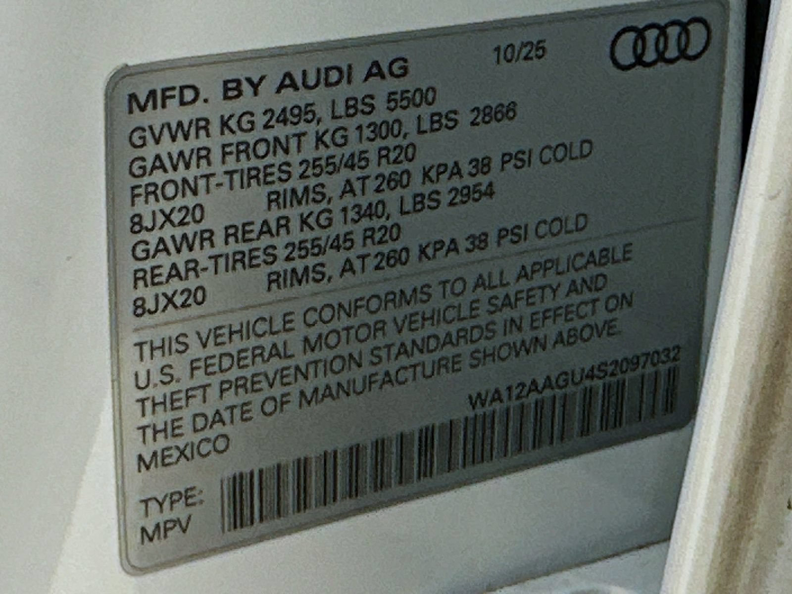 Used 2025 Audi Q5 Premium Plus w/ Premium Plus AWD/4WD image 49