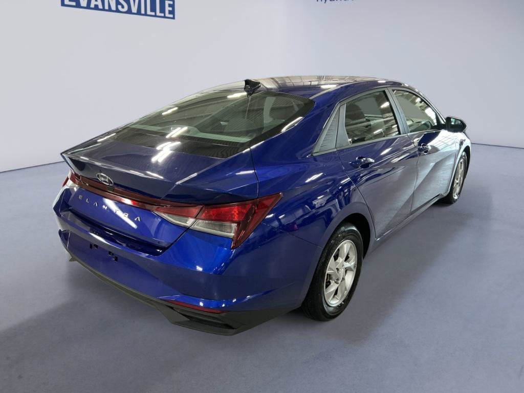 Certified 2023 Hyundai Elantra SE FWD image 7