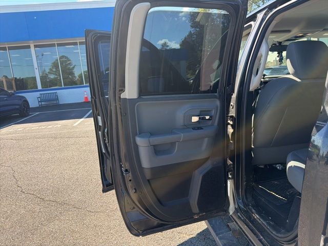 Used 2017 RAM 1500 Classic SLT AWD/4WD image 29