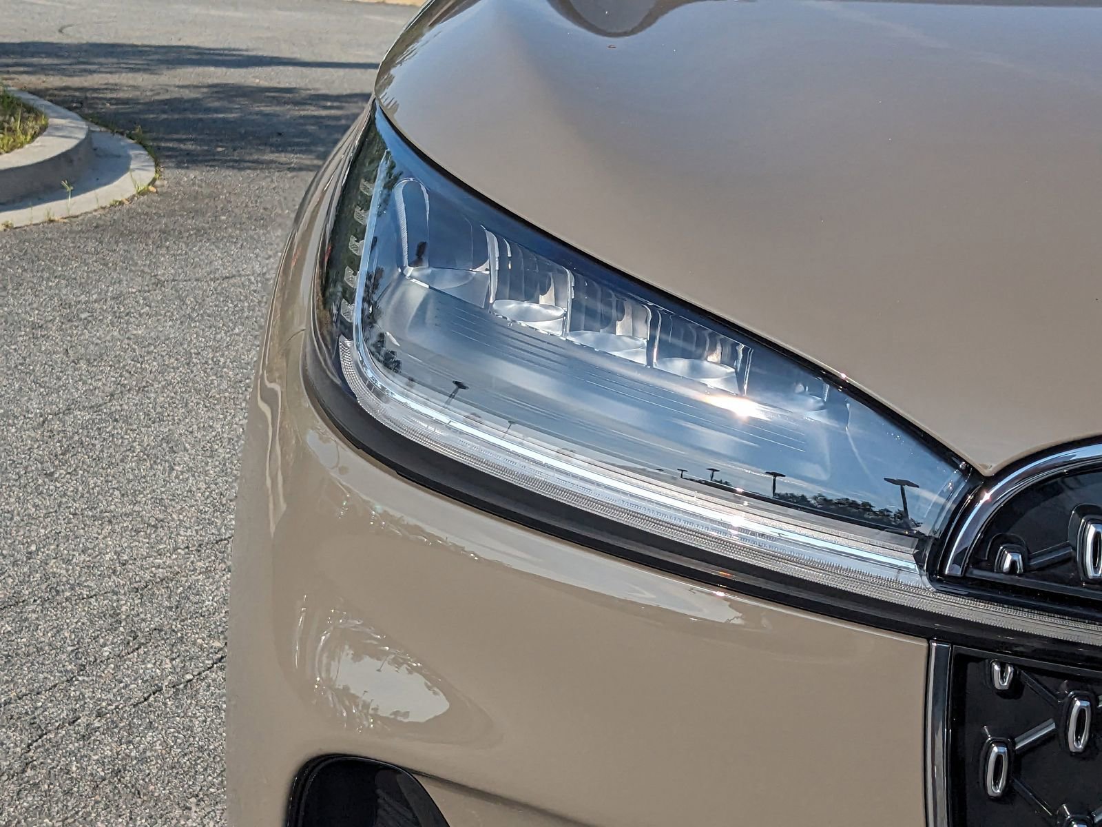 New 2025 Lincoln Aviator 2WD w/ Equipment Group 101A image 12