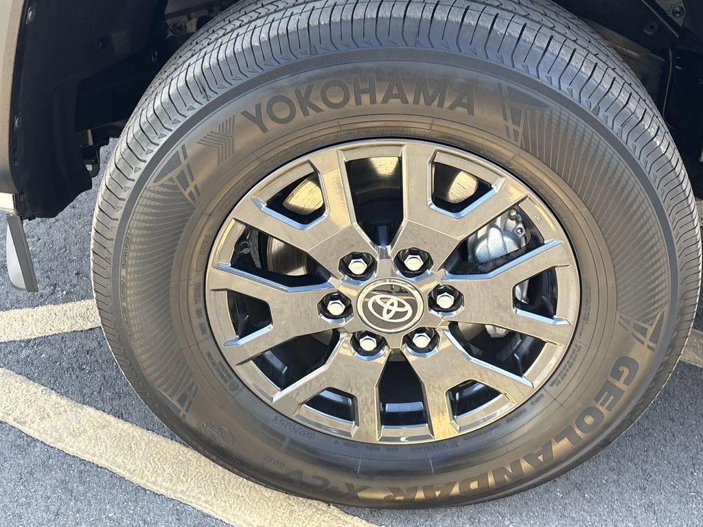 Used 2025 Toyota 4Runner SR5 image 32