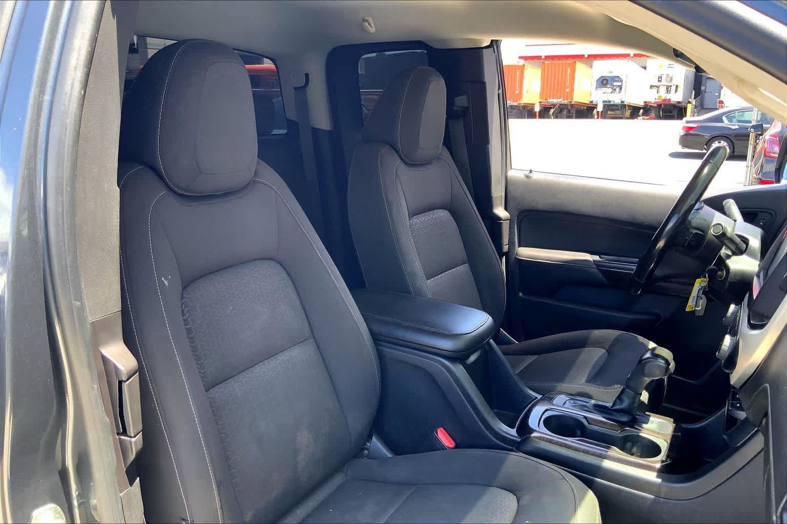 Used 2016 GMC Canyon SLE RWD image 13
