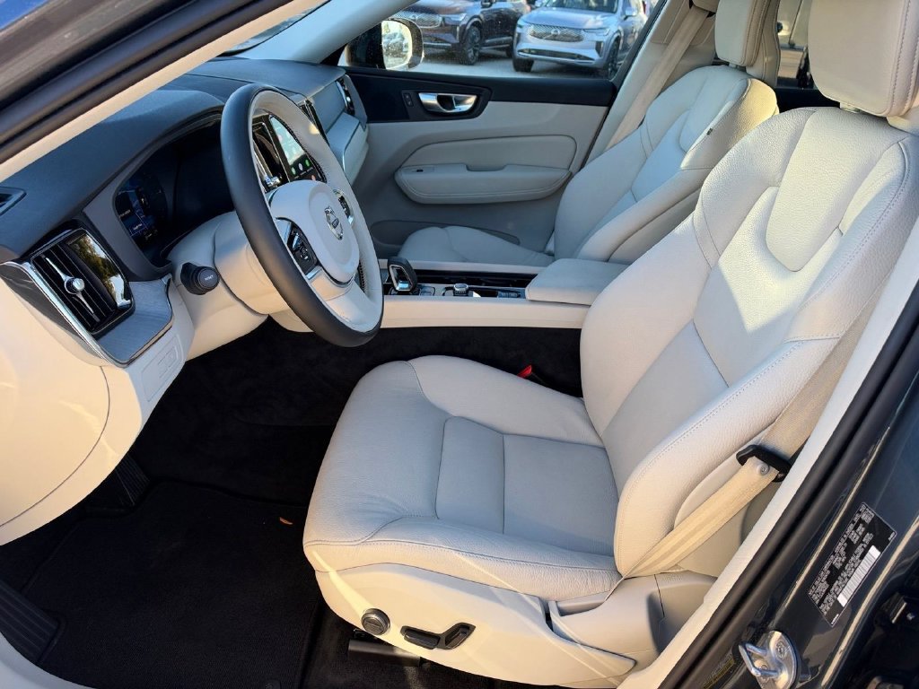Certified 2024 Volvo XC60 T8 Plus w/ Climate Package AWD/4WD image 8