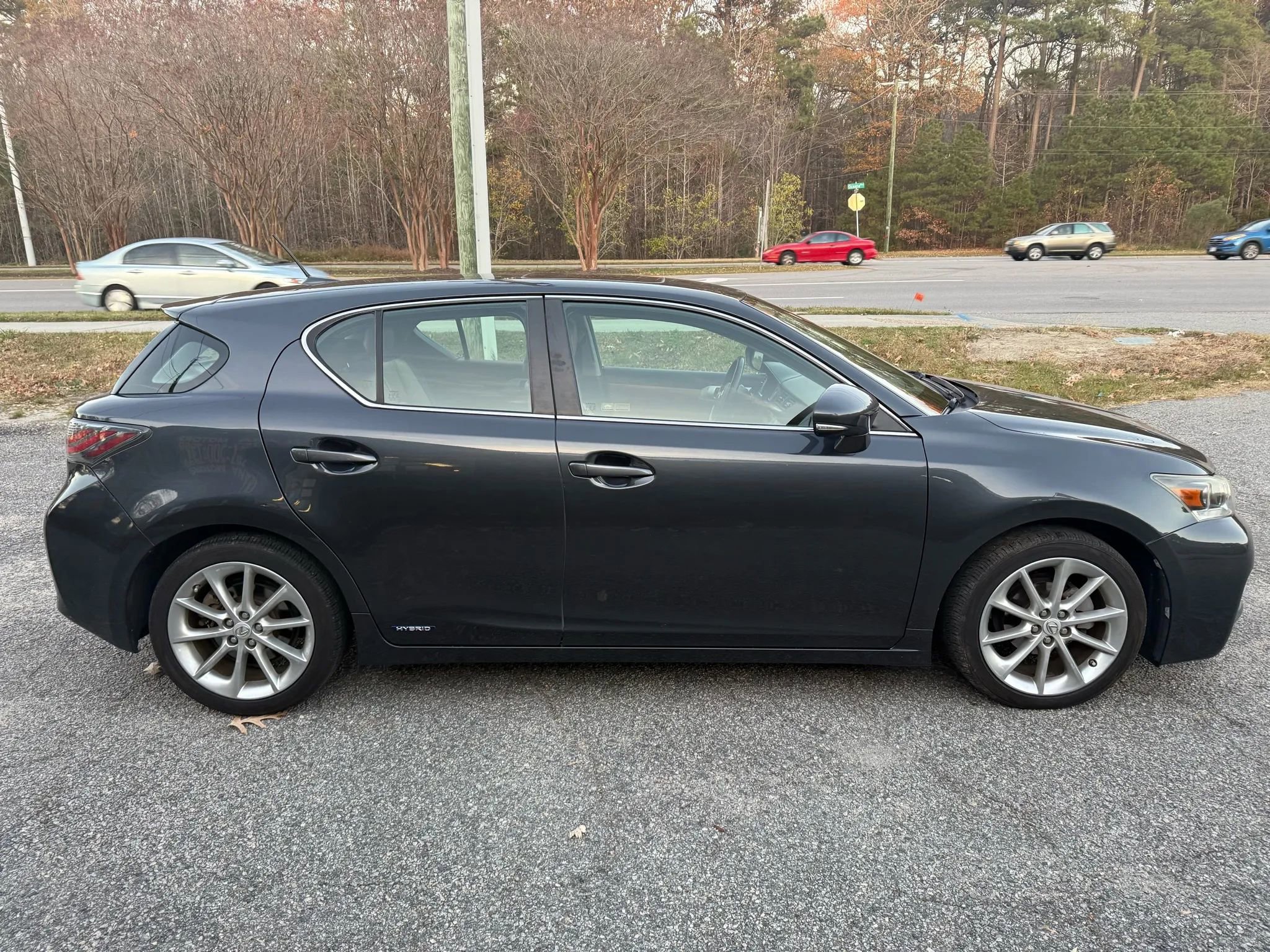Used 2011 Lexus CT 200h image 4
