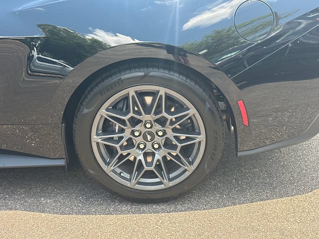 New 2026 Ford Mustang GT Premium w/ GT Performance Package RWD image 17