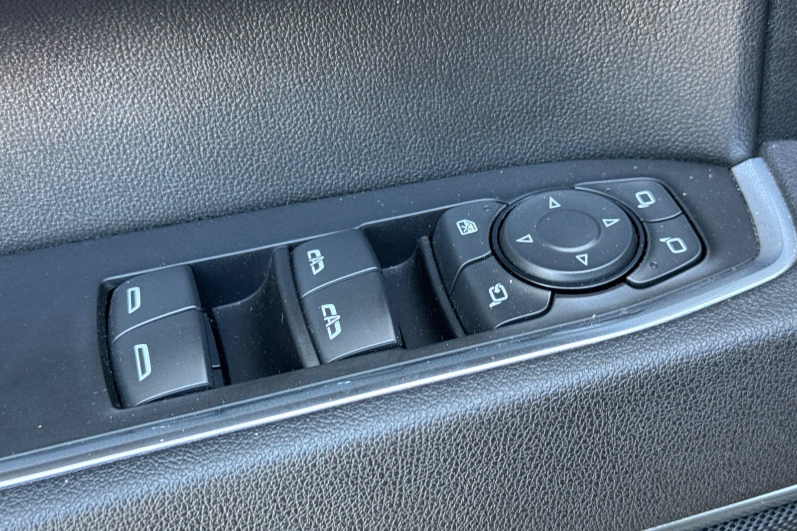 Certified 2025 GMC Sierra 1500 SLT AWD/4WD image 11