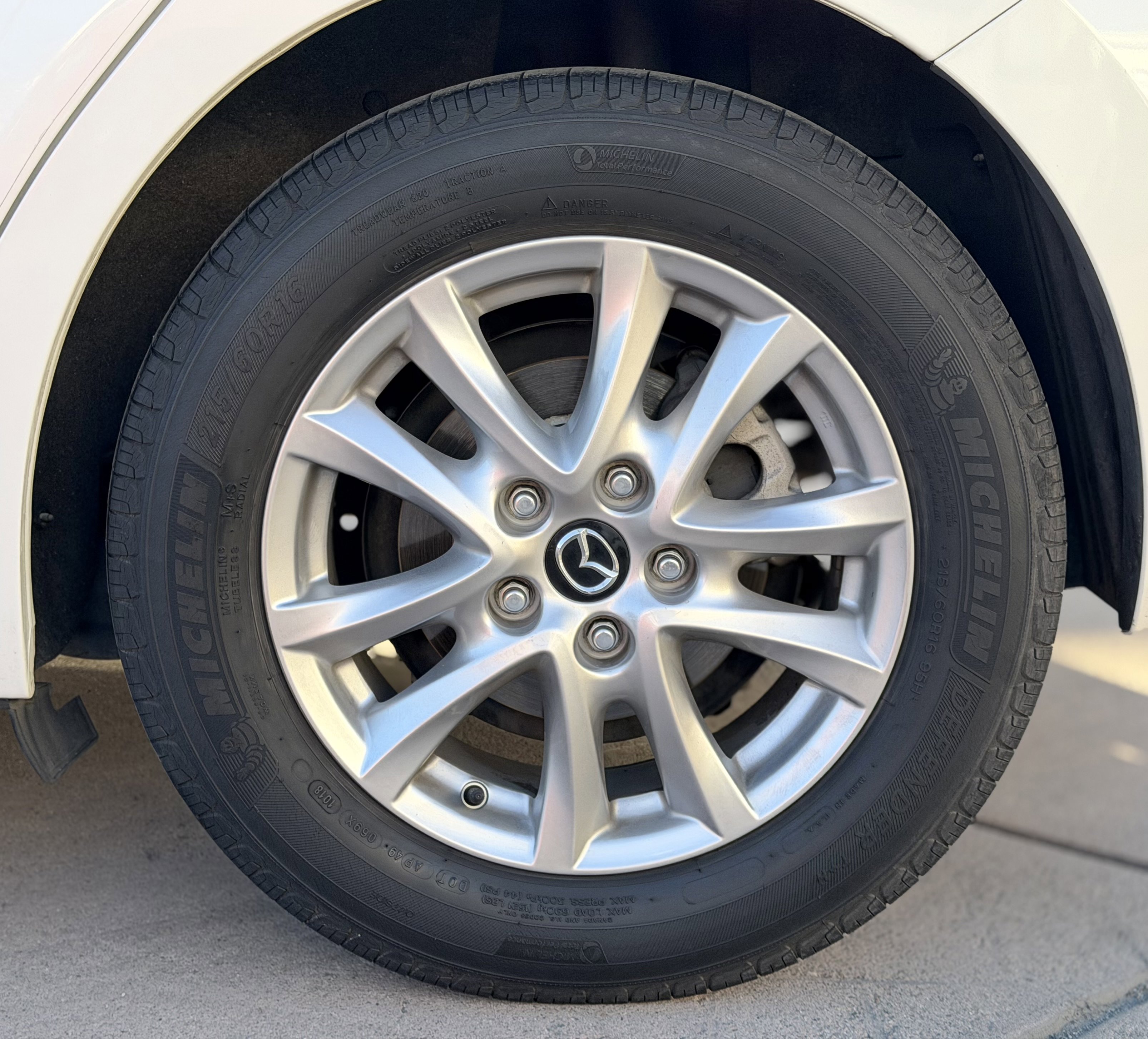 Used 2016 MAZDA MAZDA3 i Touring w/ Popular Equipment Package FWD image 14