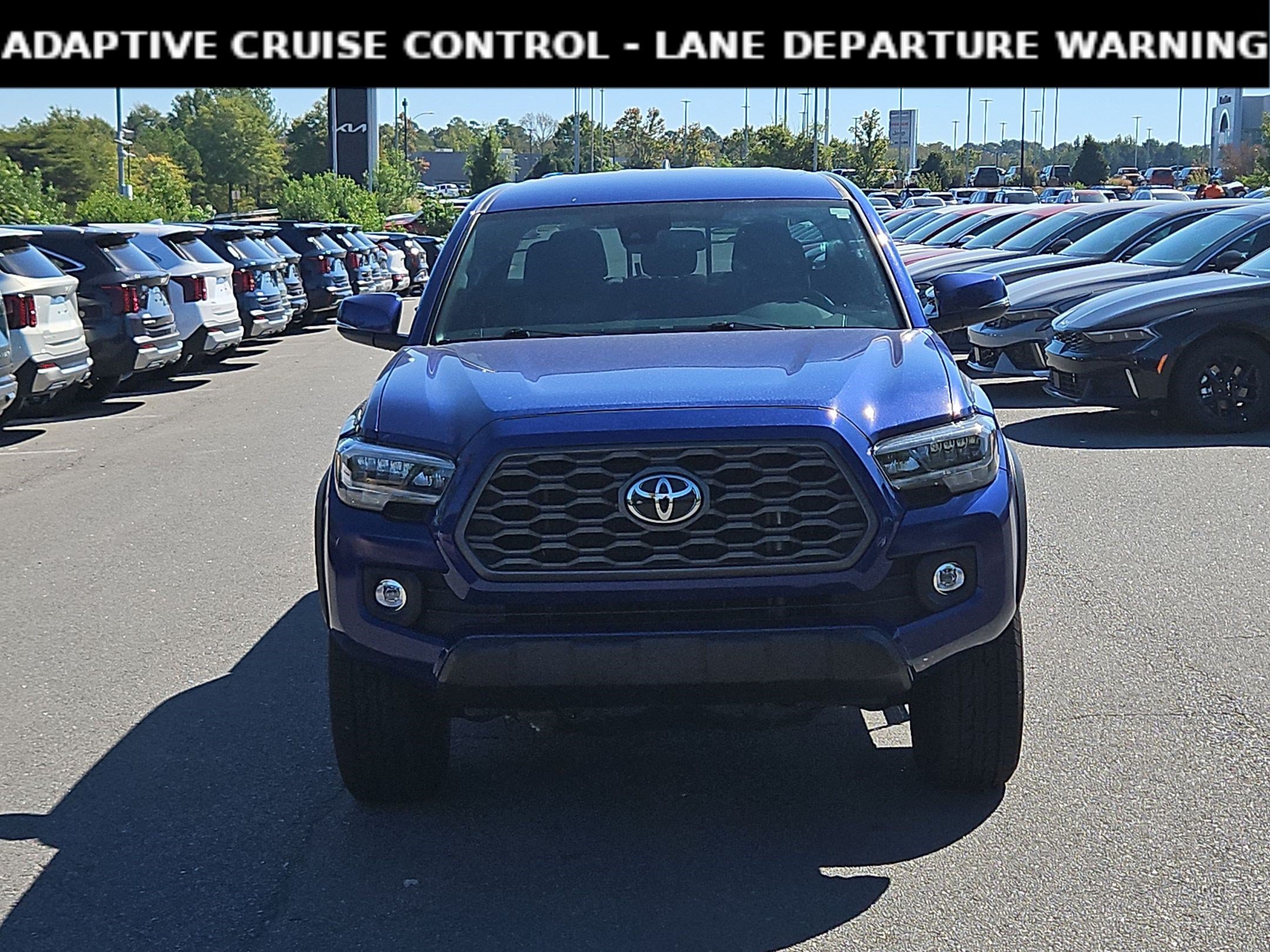 Used 2023 Toyota Tacoma TRD Off-Road w/ Technology Package AWD/4WD image 2